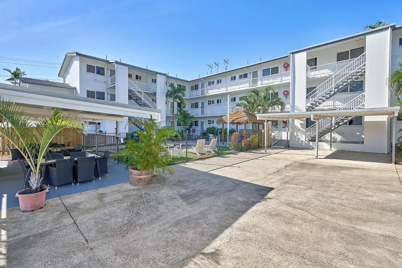 Cocos Holiday Apartments Trinity Beach