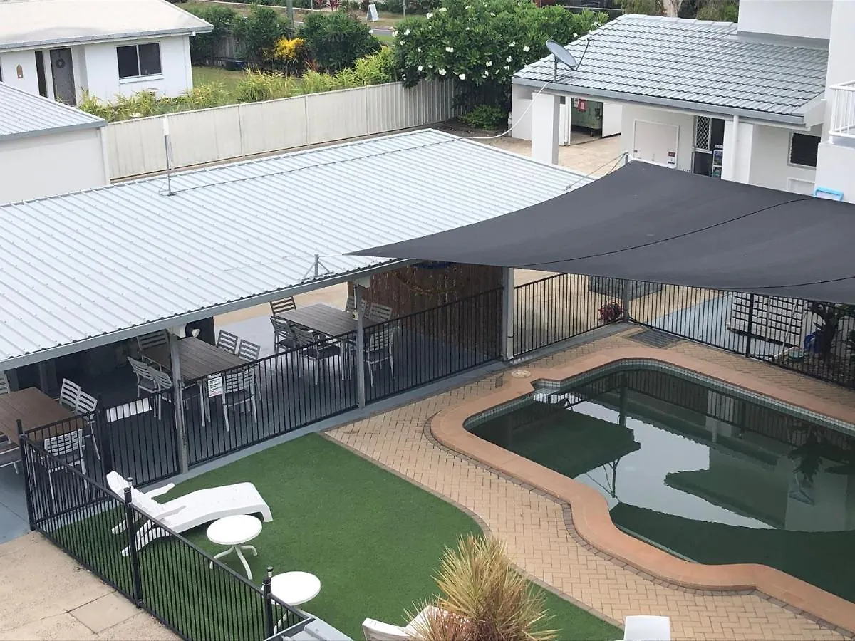 Cocos Holiday Apartments Trinity Beach Australia
