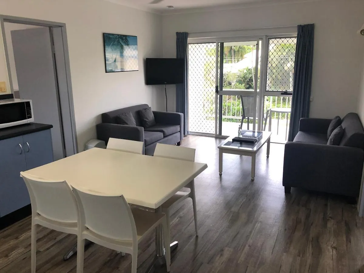 Cocos Holiday Apartments Trinity Beach